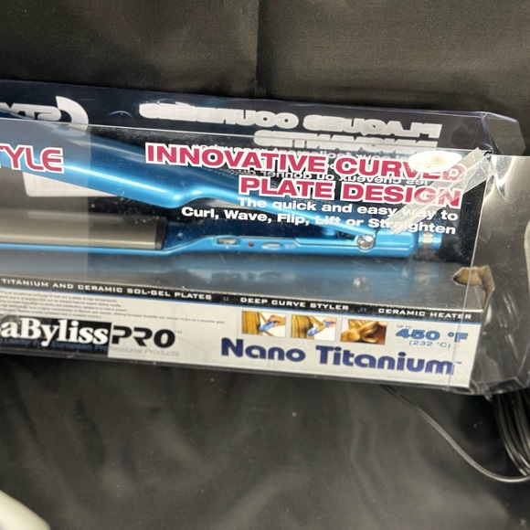 BaBylissPRO Nano-Titanium and Ceramic Curved Plates C-Style Flat Iron - Picture 2 of 2